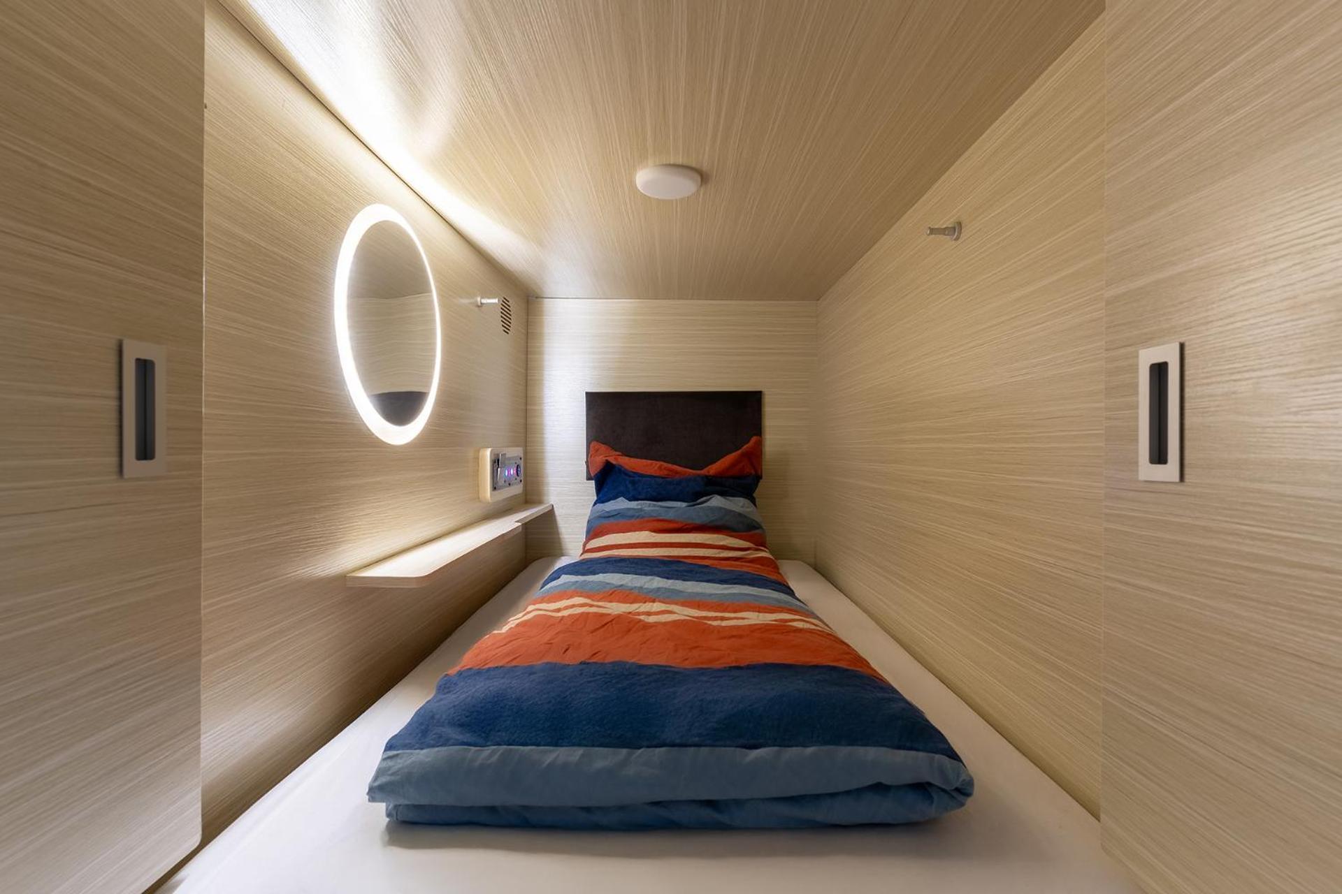 Mue Cubes - Capsule Hotel Βασιλεία Εξωτερικό φωτογραφία